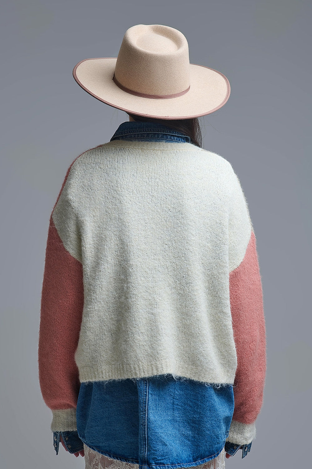 Cardigan à col en V avec paillettes et blocs de couleurs
