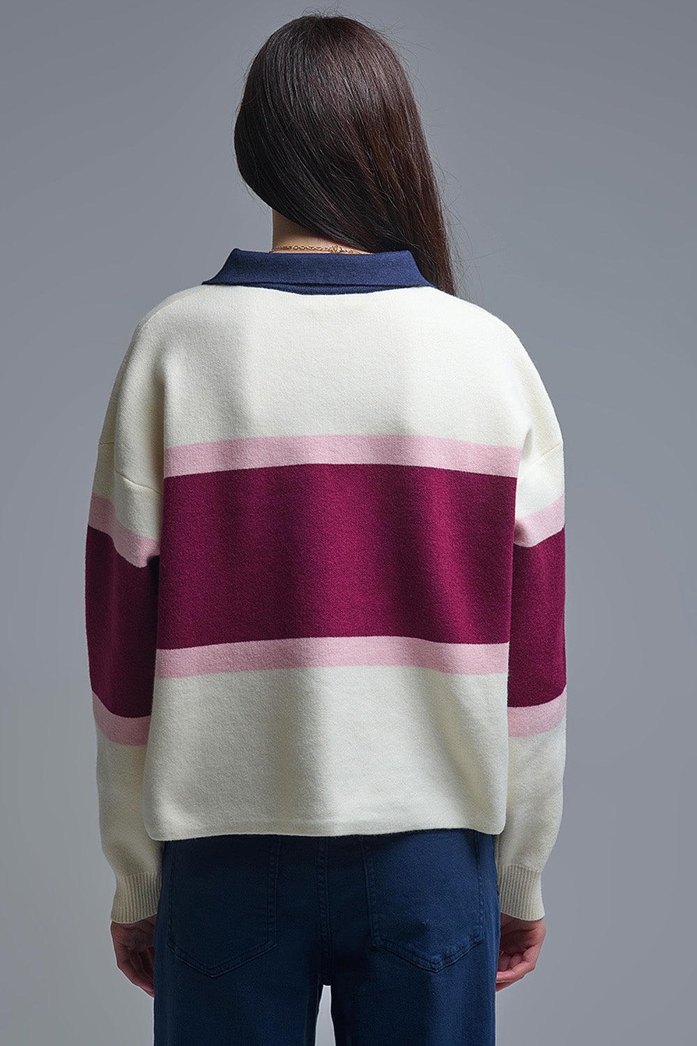 Pull en tricot rayé marron avec boutons