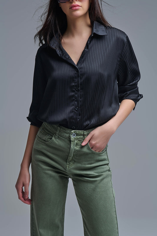 Chemise élégante en satin rayé noir