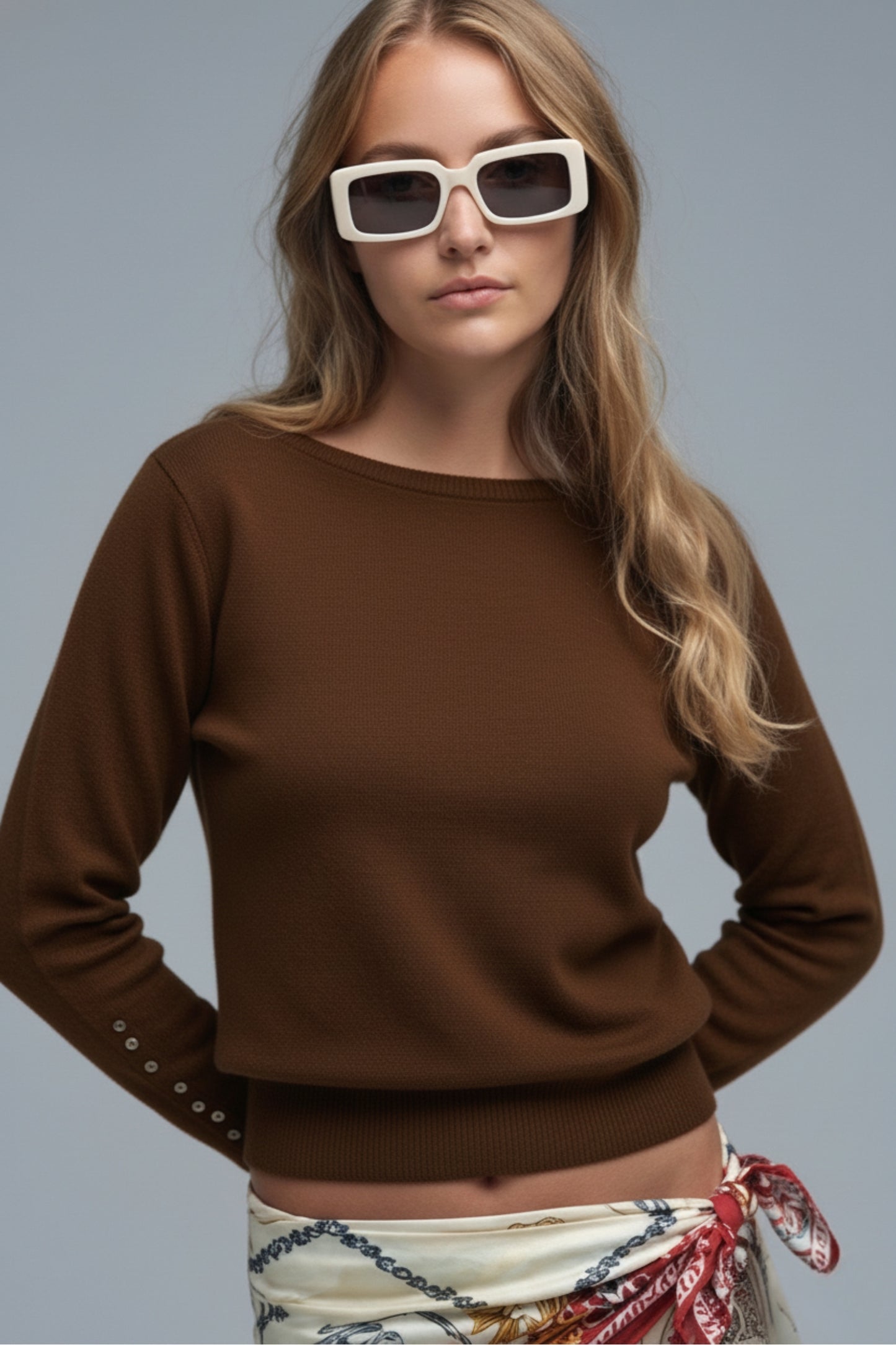 Pull oversize à col roulé en brun