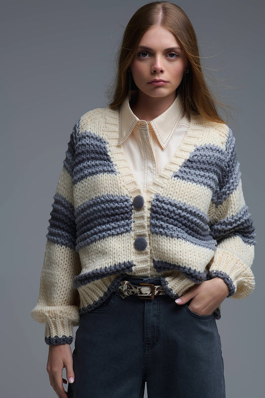 Cardigan en tricot épais à col en V rayé de gris et de crème