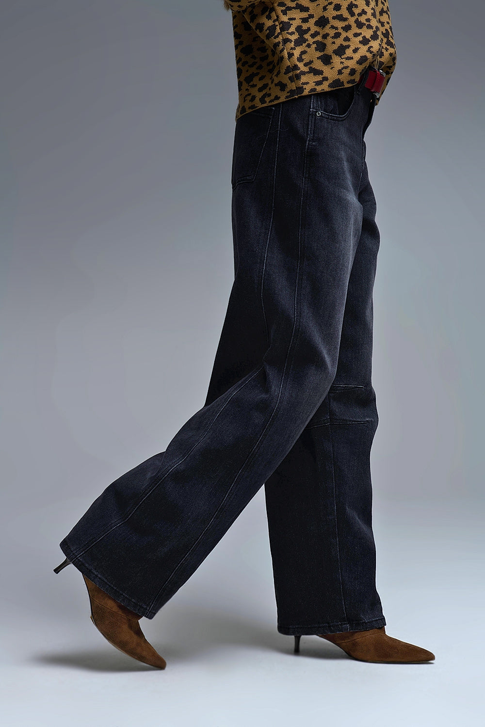 Jean Barrel en denim noir délavé