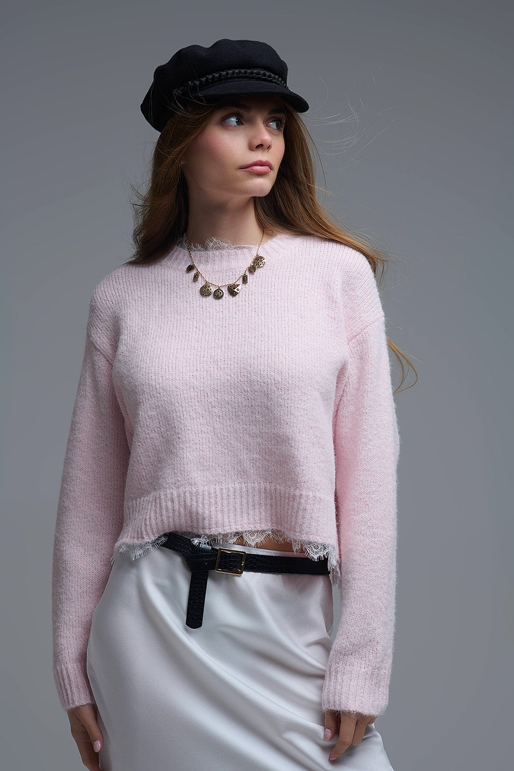 Pull rose décontracté avec détails en dentelle en rose