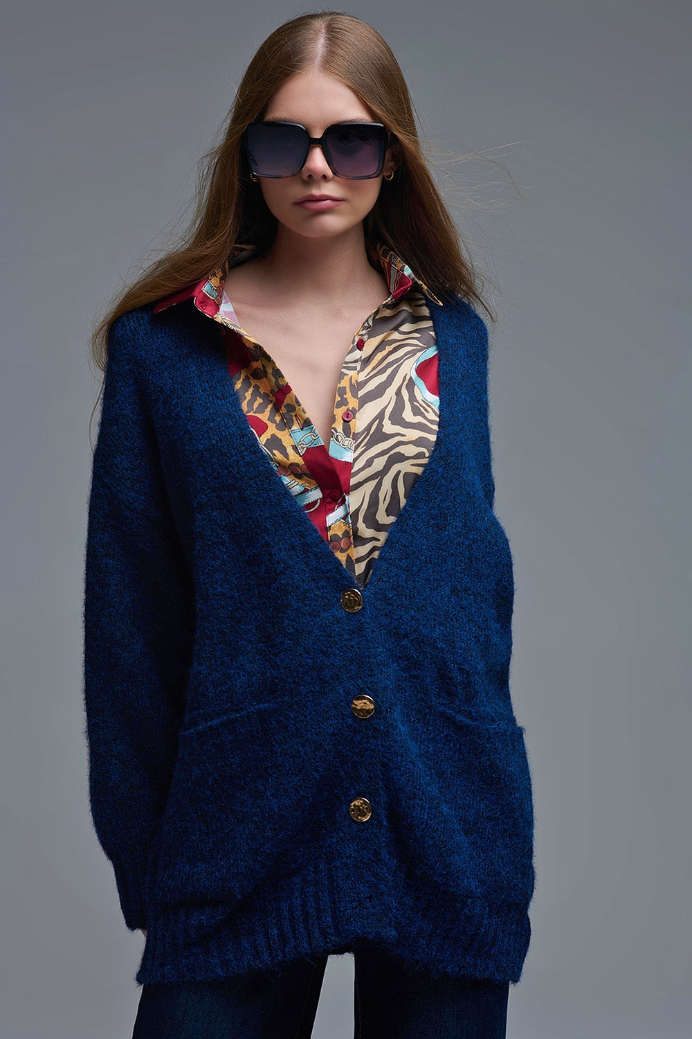 Cardigan oversize en marine avec boutons et poches dorés