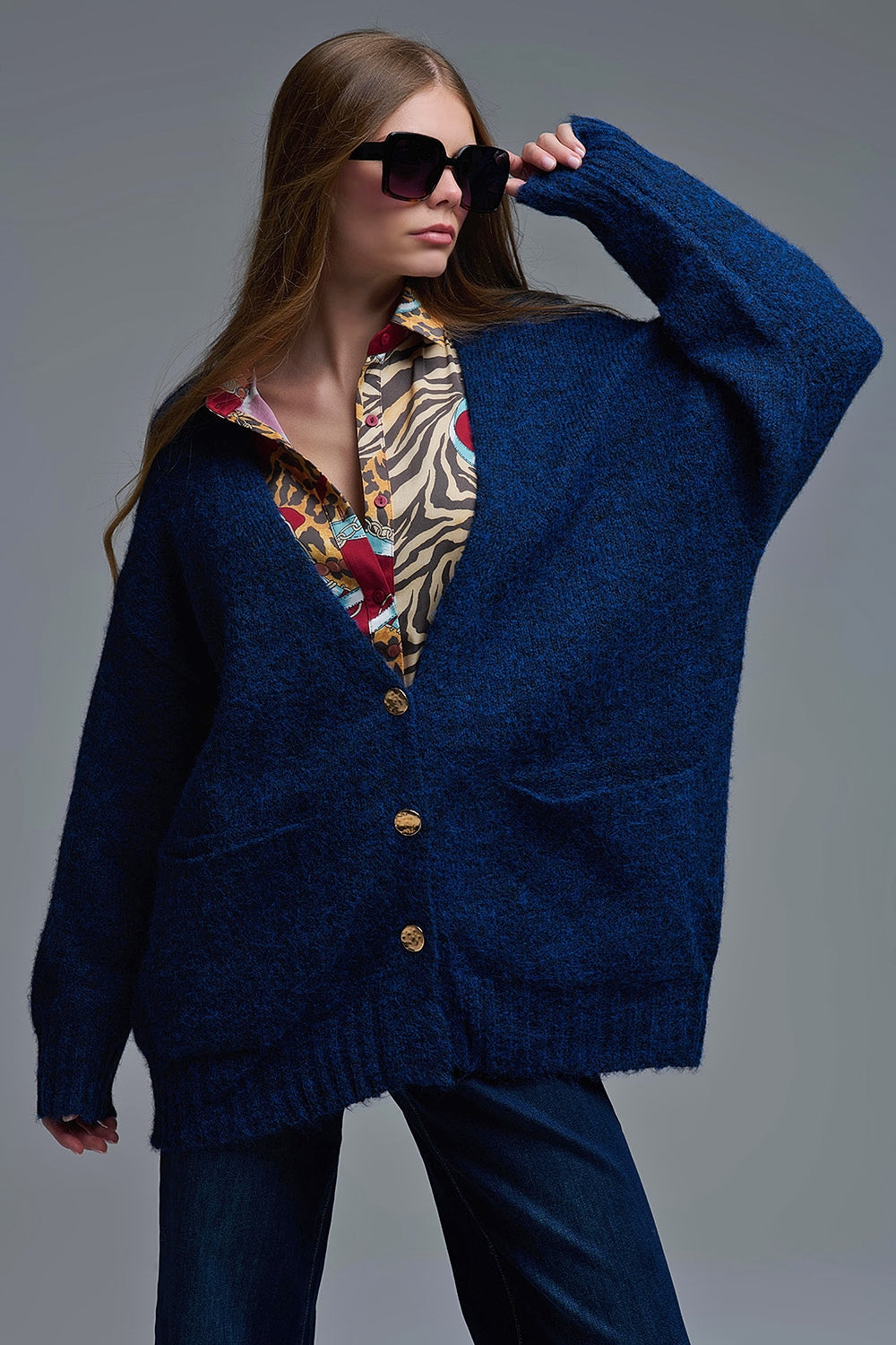 Cardigan oversize en marine avec boutons et poches dorés