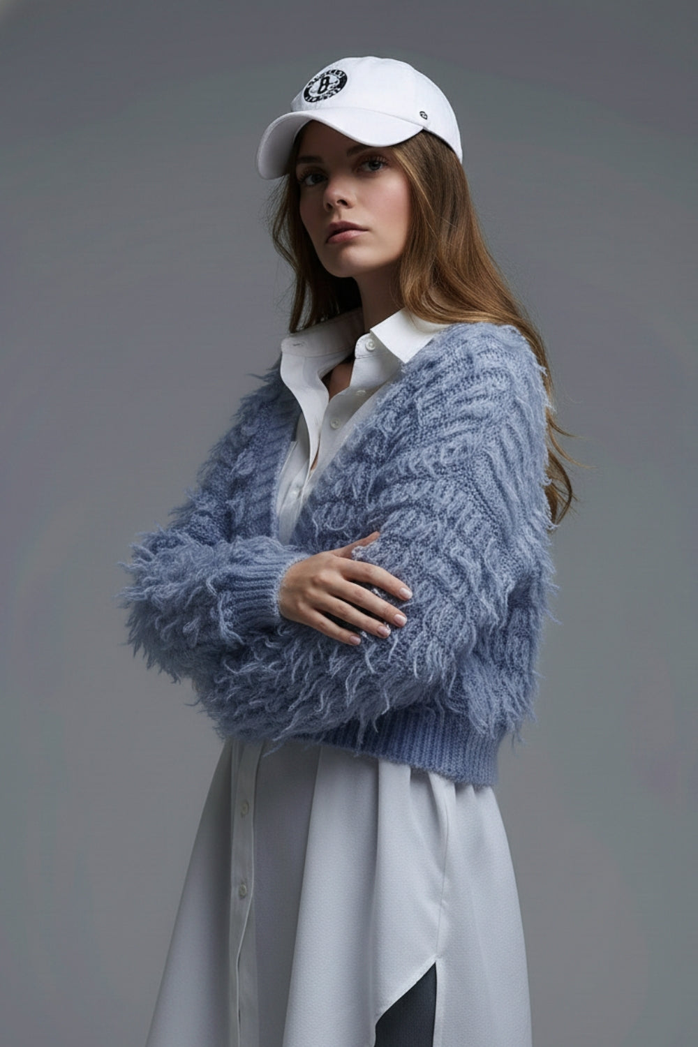 Cardigan en tricot doux de style chunky shag en bleu