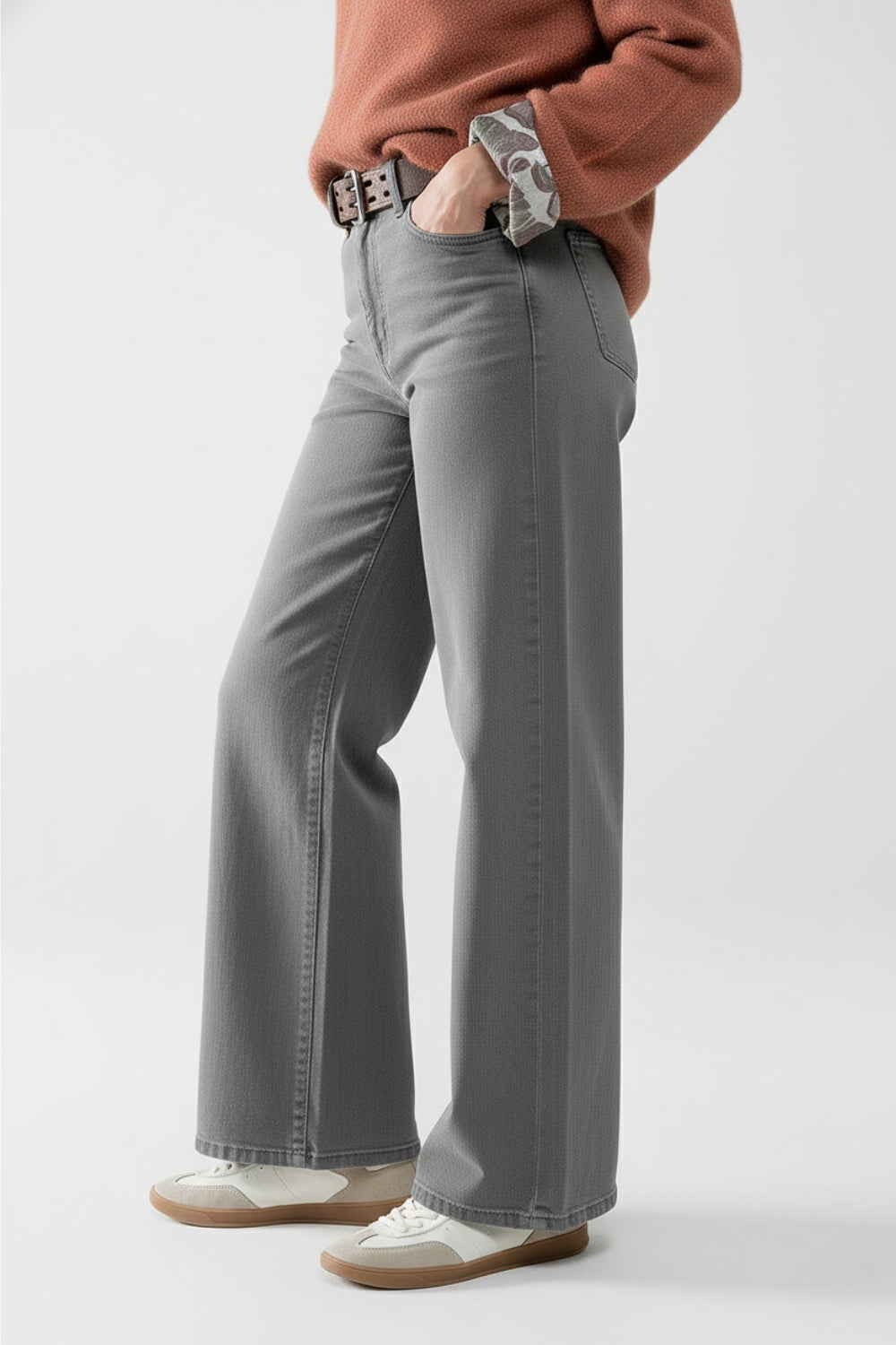 Pantalon à jambe extra-large en gris délavé