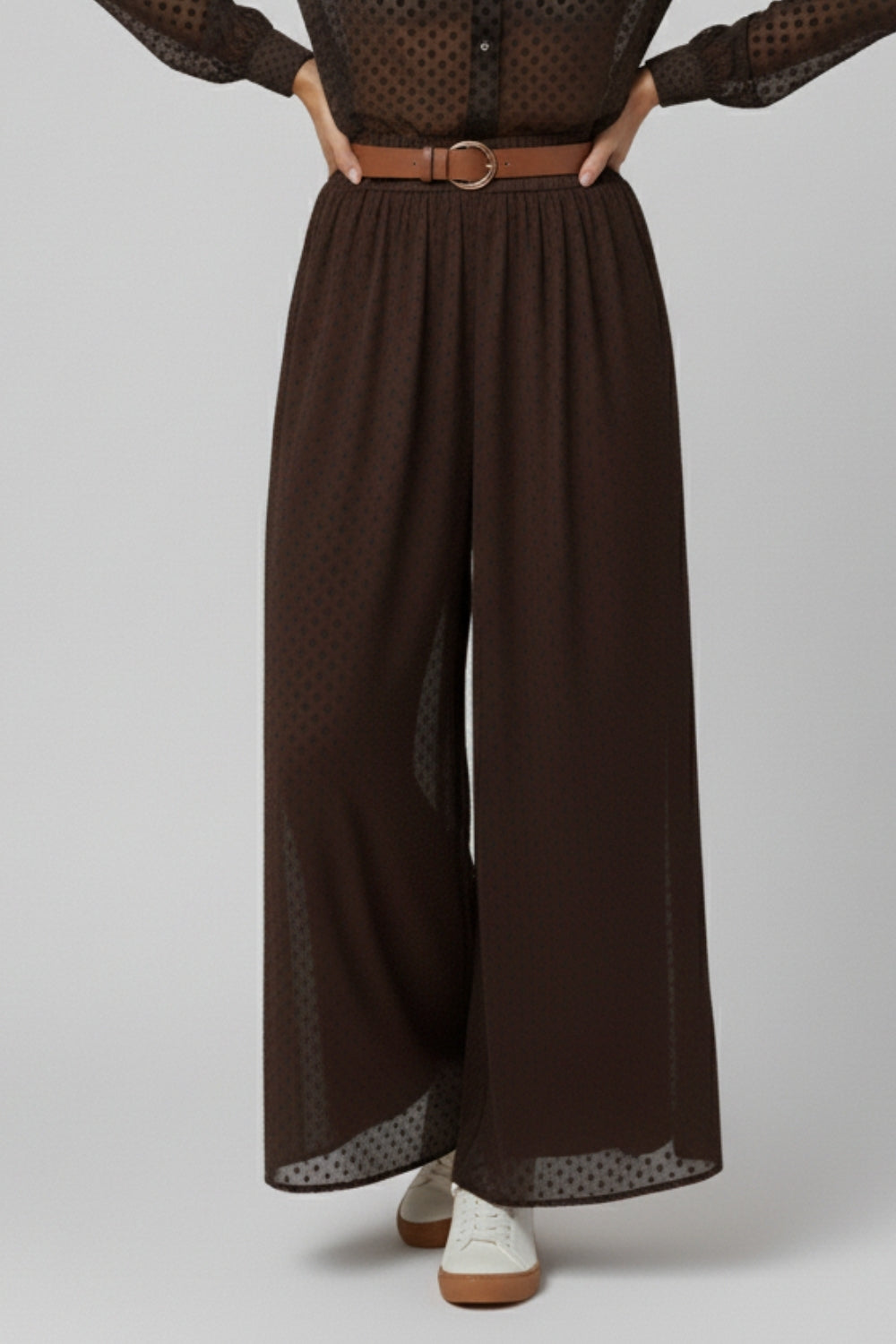 Pantalon chic à pois transparents marron avec poches latérales