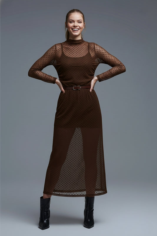 Robe longue à pois marron en tissu transparent