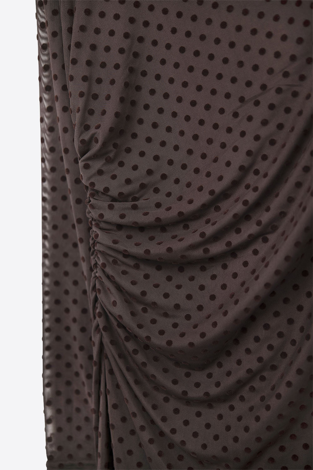 Robe longue à pois marron en tissu transparent