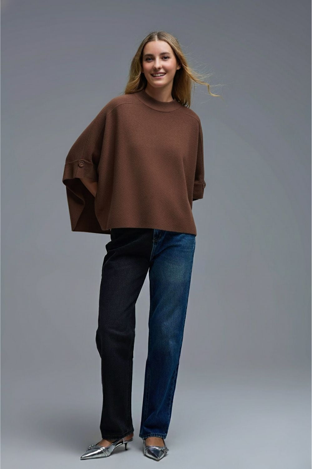 Pull en tricot marron avec détails de boutons