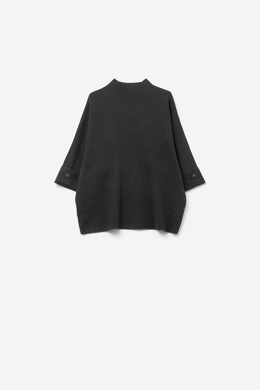 Pull noir en maille avec manches et boutons