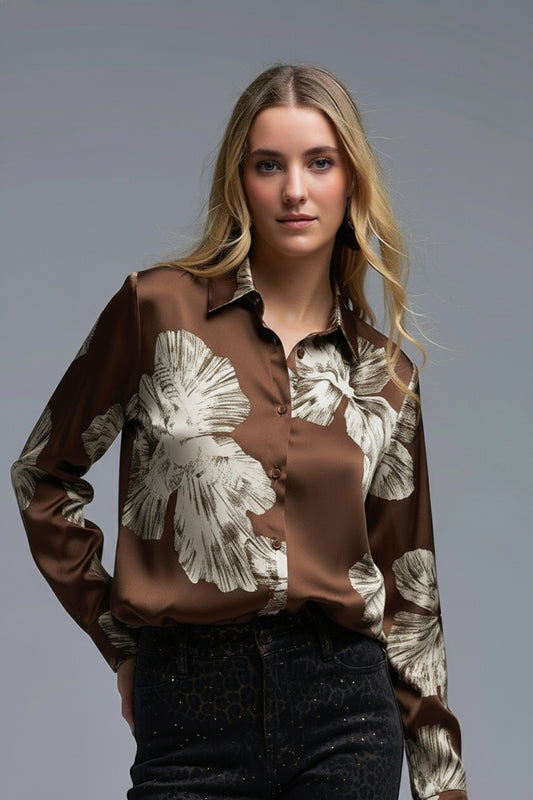 Chemisier boutonné à fleurs marron en satin