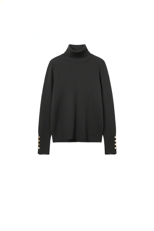 Pull à col roulé noir avec boutons dorés sur le poignet