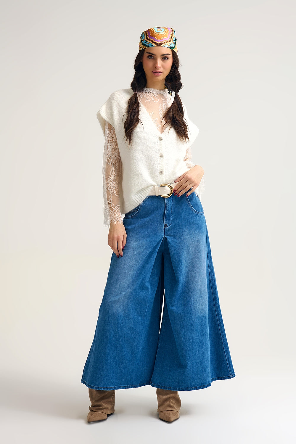 Jupe pantalon en denim à jambe extra-large avec plis sur le devant