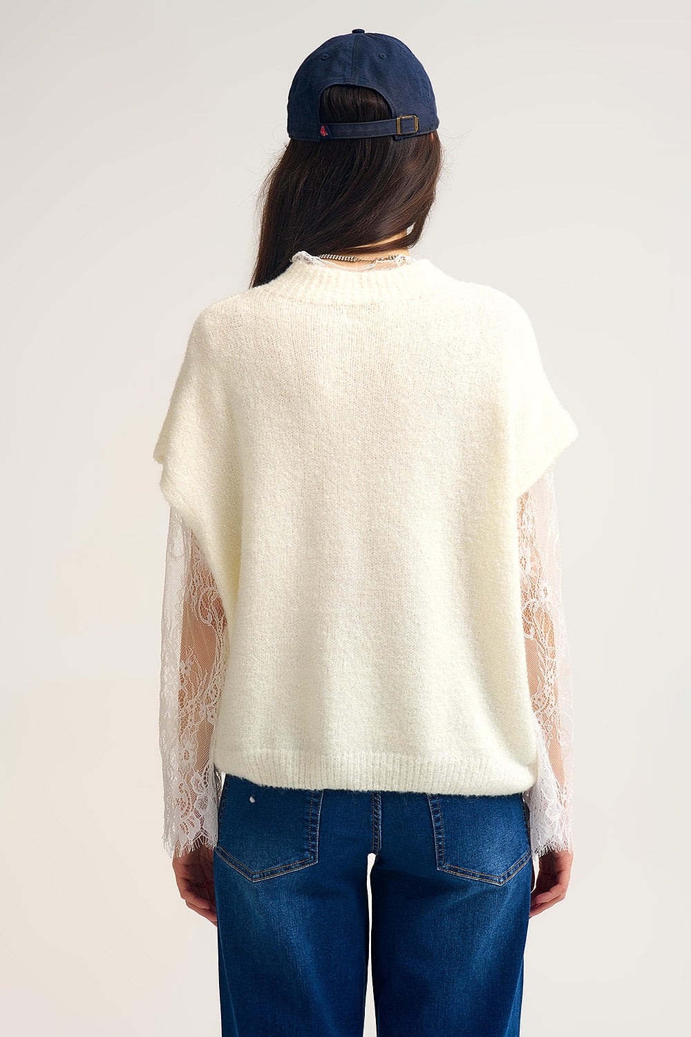Pull sans manches en tricot doux doublé de dentelle