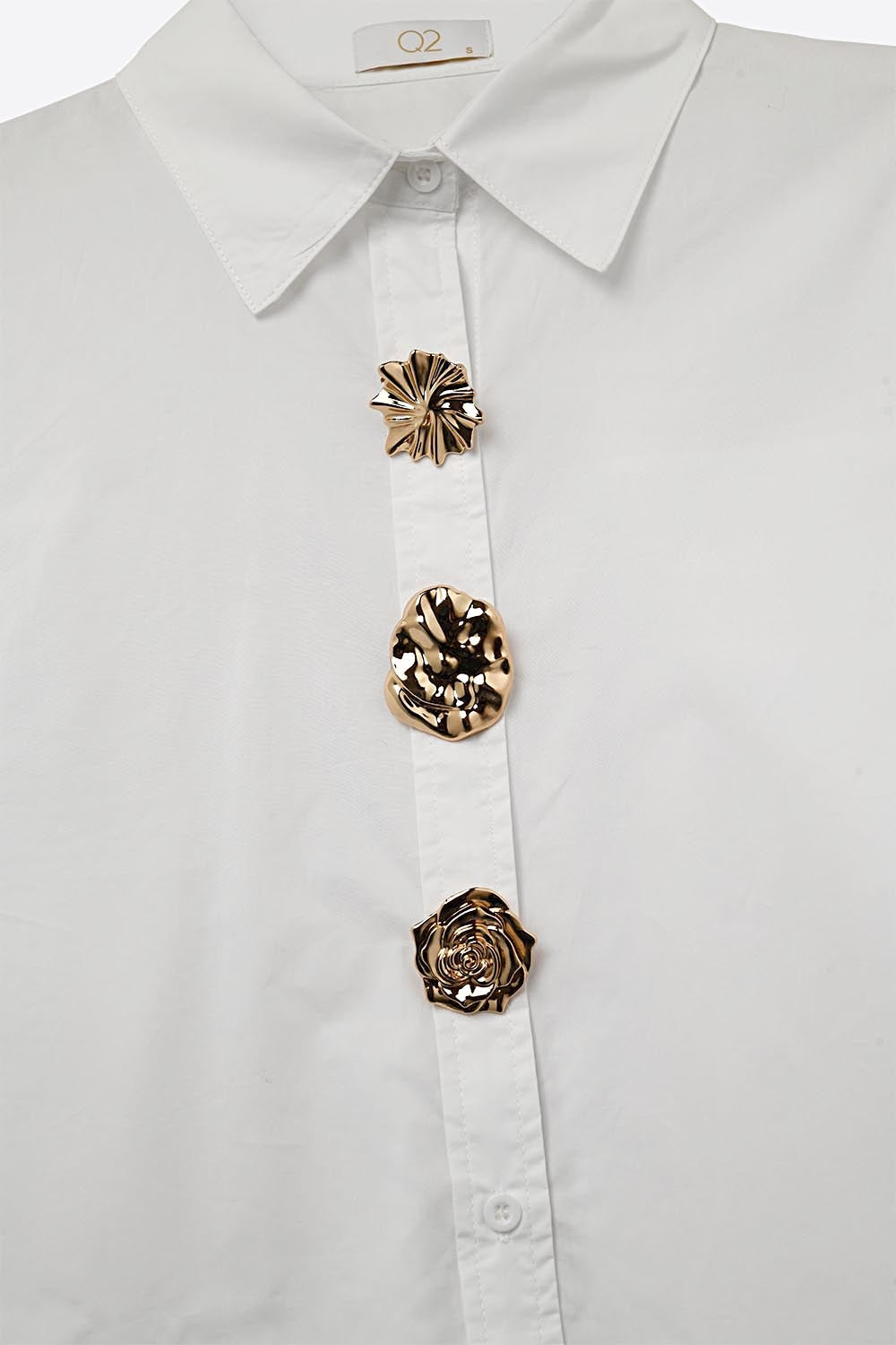 Chemise en coton popeline décontractée blanche avec boutons décoratifs dorés