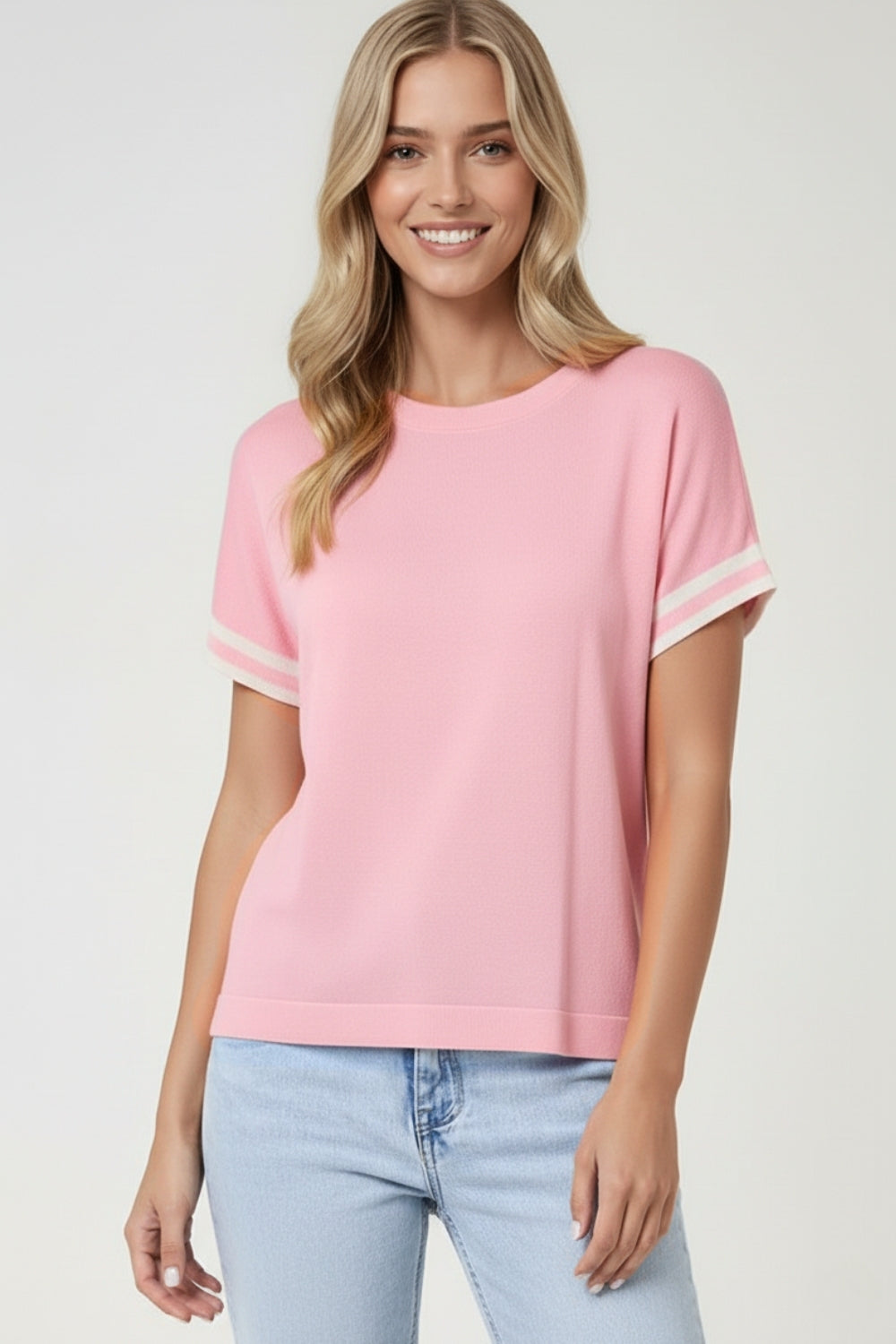 Pull ajusté relafed en rose avec détail contrastant blanc