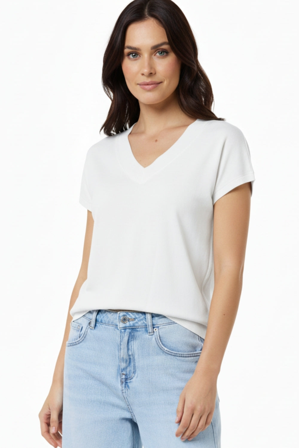 Pull blanc à col en V en maille légère et à manches courtes