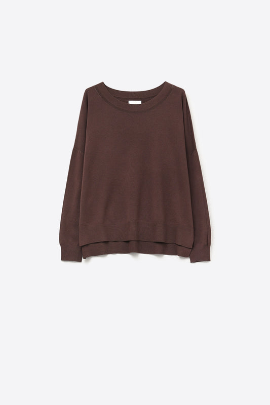 Pull en tricot marron avec col en maille