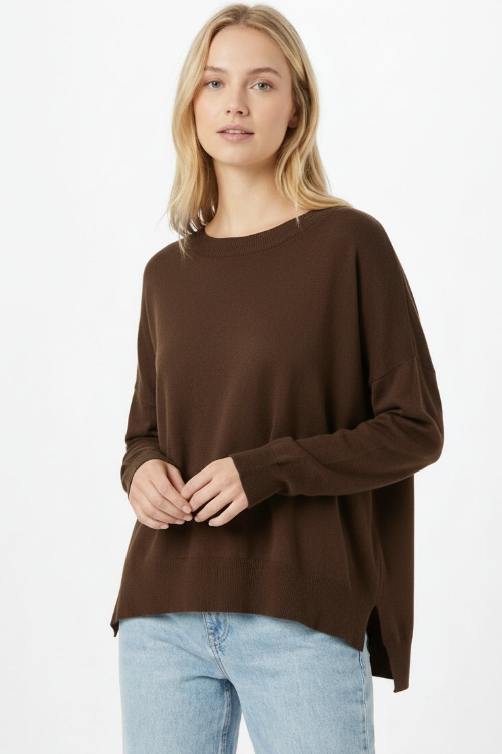 Pull en tricot marron avec col en maille