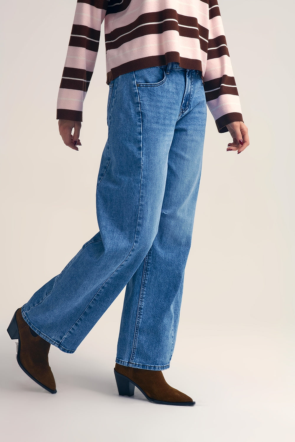 Jean droit de style barrel avec surpiqûres au genou