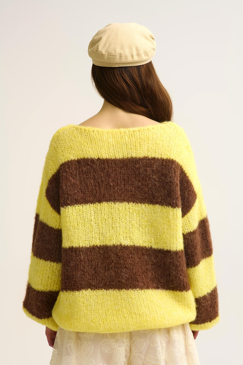 Pull en tricot rayé duveteux jaune avec manches ballon
