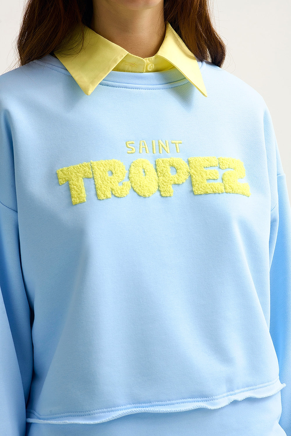Sweat-shirt bleu bébé brodé Saint-Tropez