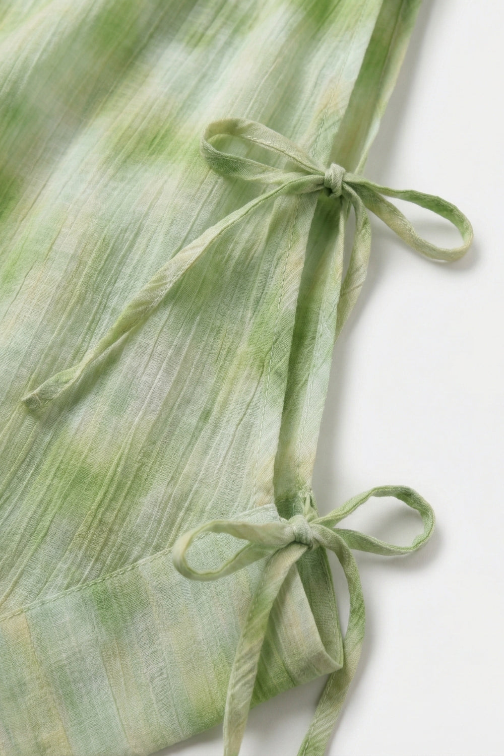 Chemise surdimensionnée à manches nouées vert clair