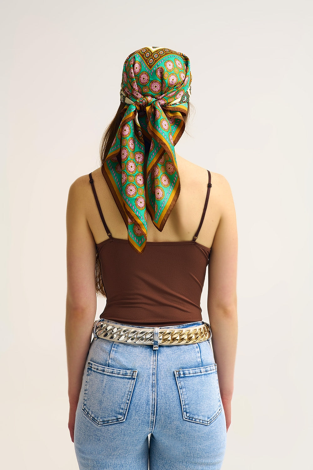Body à col en V en tissu élastique avec anneaux en or brun