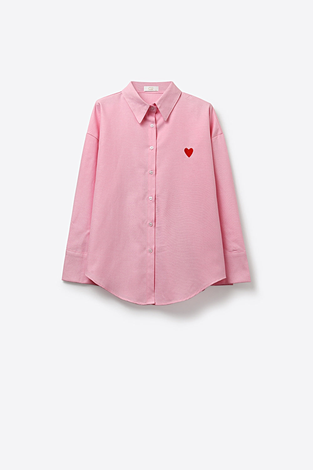 Chemise boutonnée rose avec cœur brodé