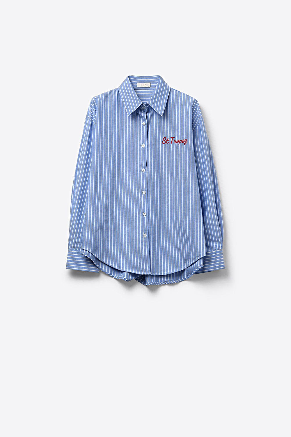 Chemise boutonnée classique à rayures bleues avec broderie