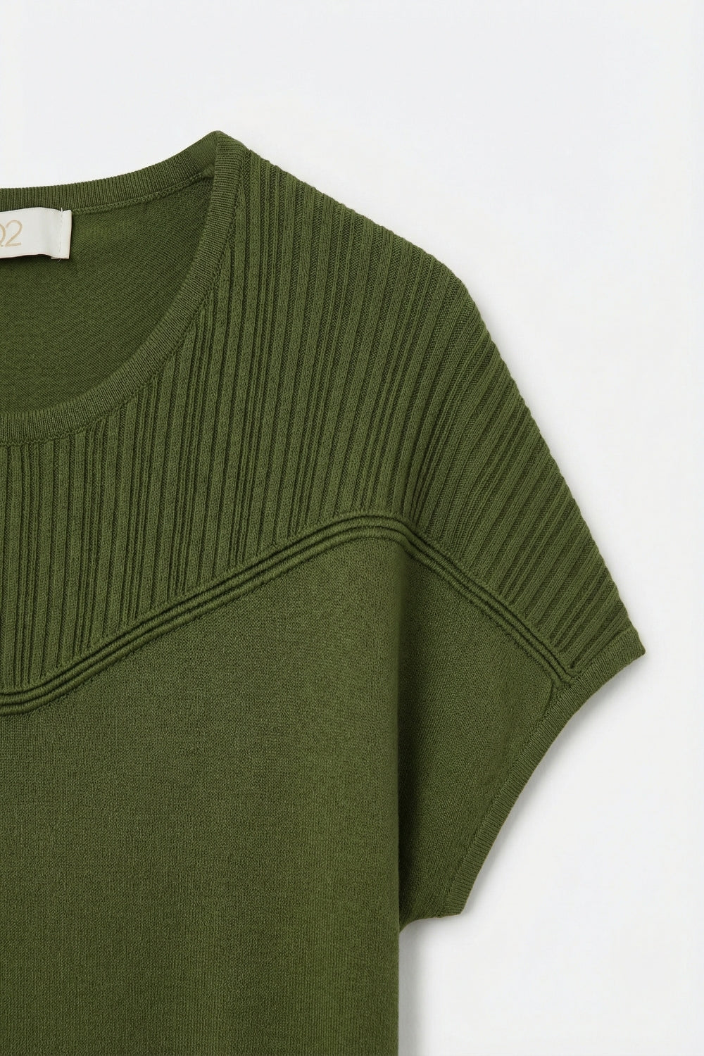 Pull à manches courtes en maille vert olive avec détails côtelés