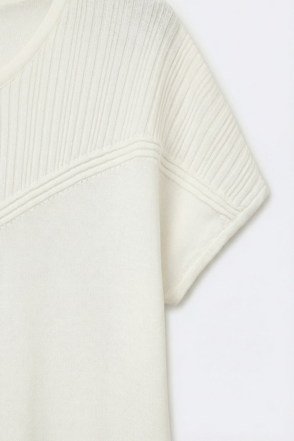 pull à manches courtes en tricot blanc avec détail texturé