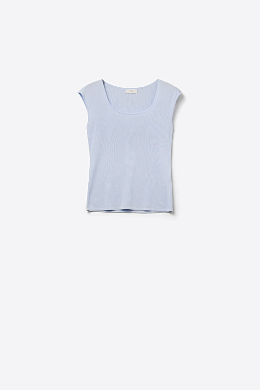 Pull léger bleu clair en maille côtelée avec col rond en tricot léger