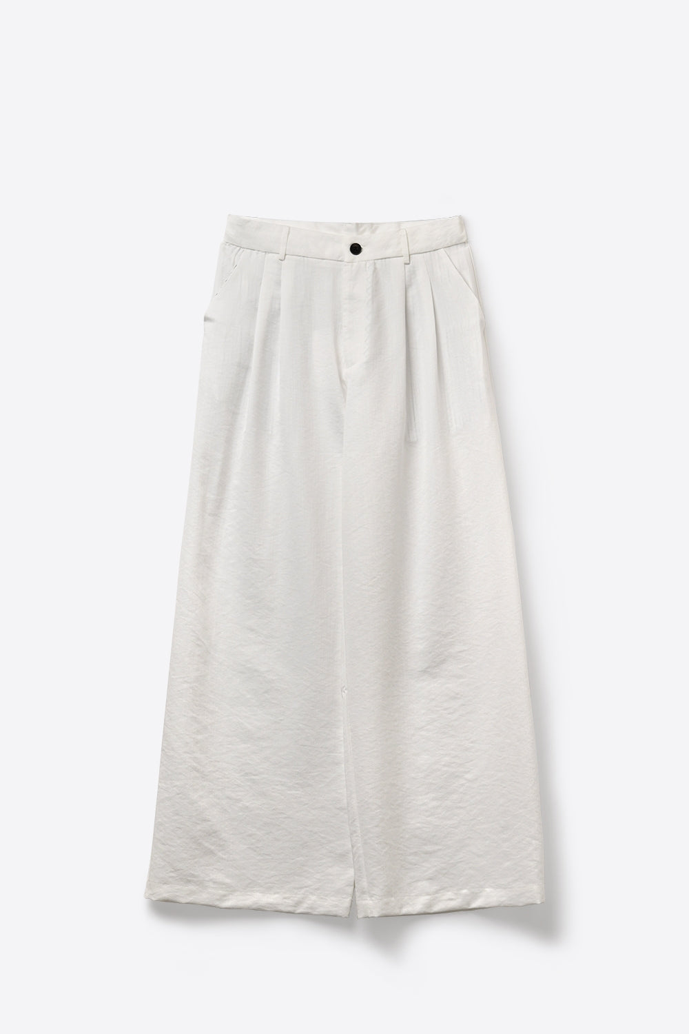 Pantalon estival blanc à jambes larges avec plis sur le devant