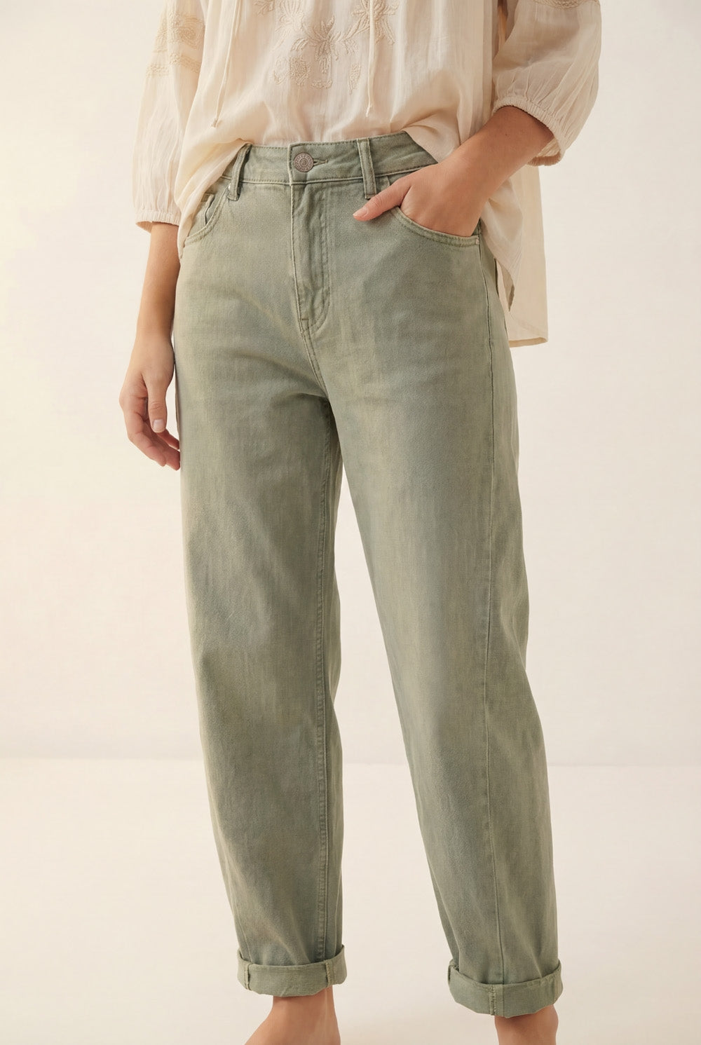 Pantalon taille haute style barrel en kaki doux