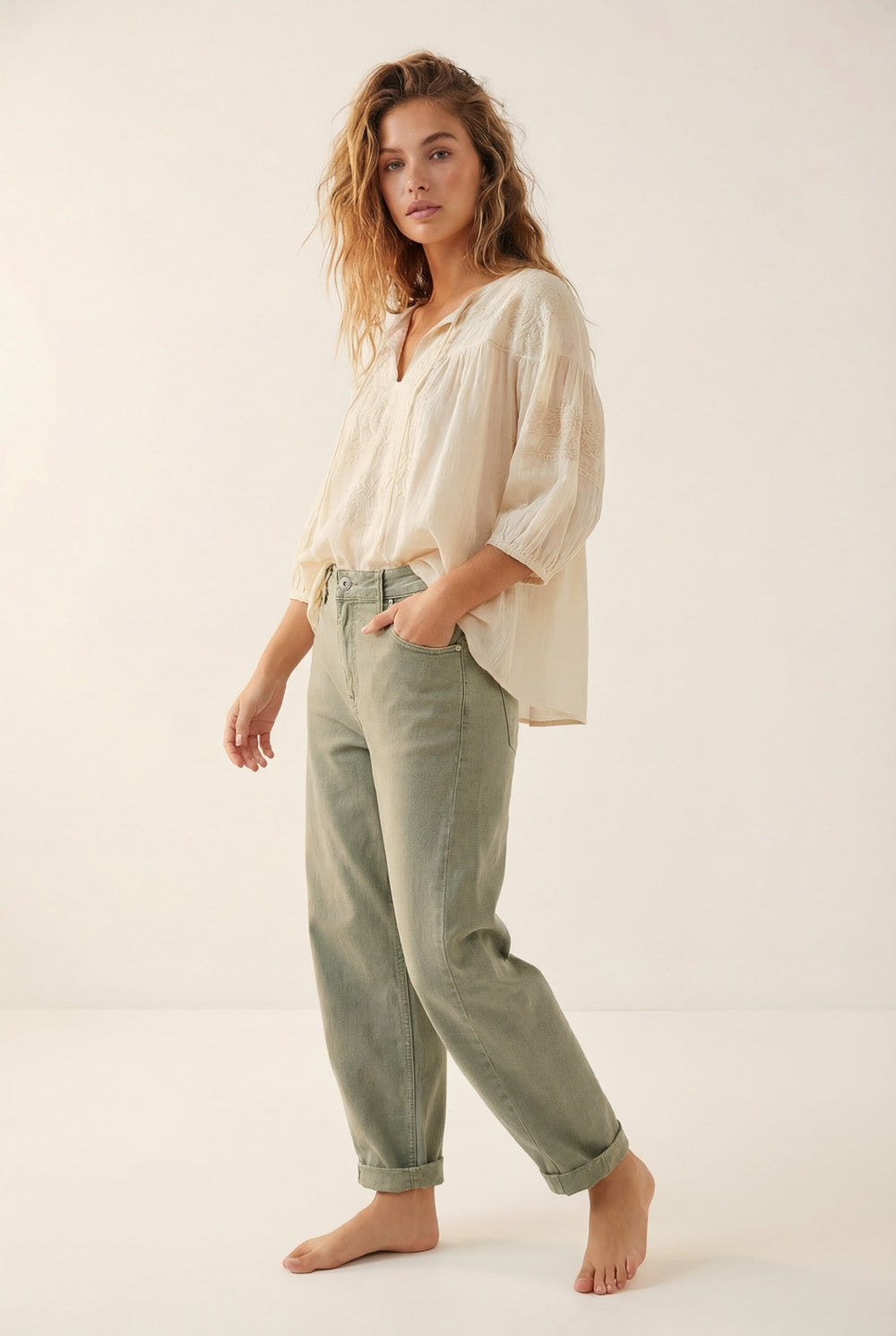 Pantalon taille haute style barrel en kaki doux