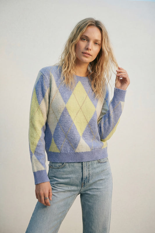 Pull bleu et jaune à motifs de losanges en maille douce et moelleuse