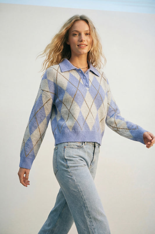 Pull en maille à motif losanges bleu à col polo