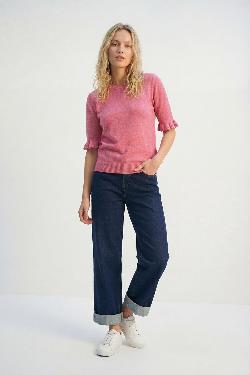 Jeans en denim à jambe large et ourlet à revers délavé foncé