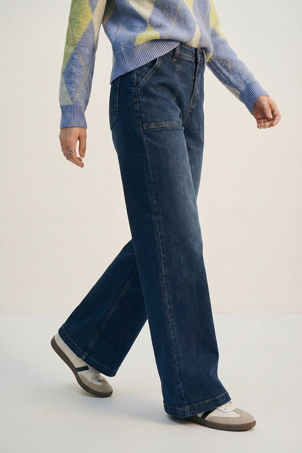 Jeans en denim à jambes larges avec poches plaquées utilitaires