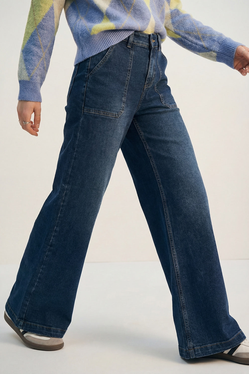 Jeans en denim à jambes larges avec poches plaquées utilitaires