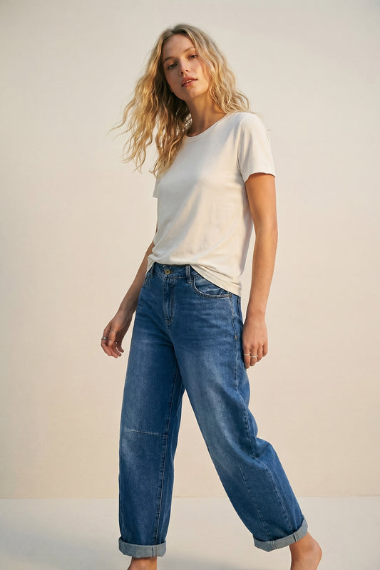 T-shirt blanc basique à col rond et manches courtes en tissu de viscose