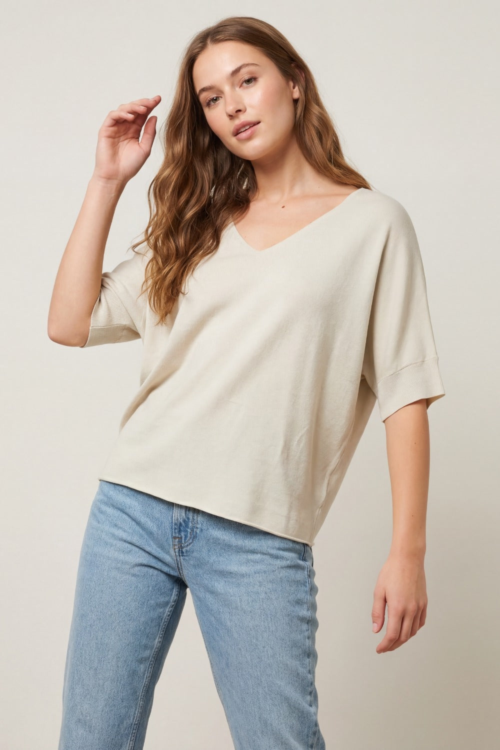 Pull à manches courtes décontracté à col en V en beige