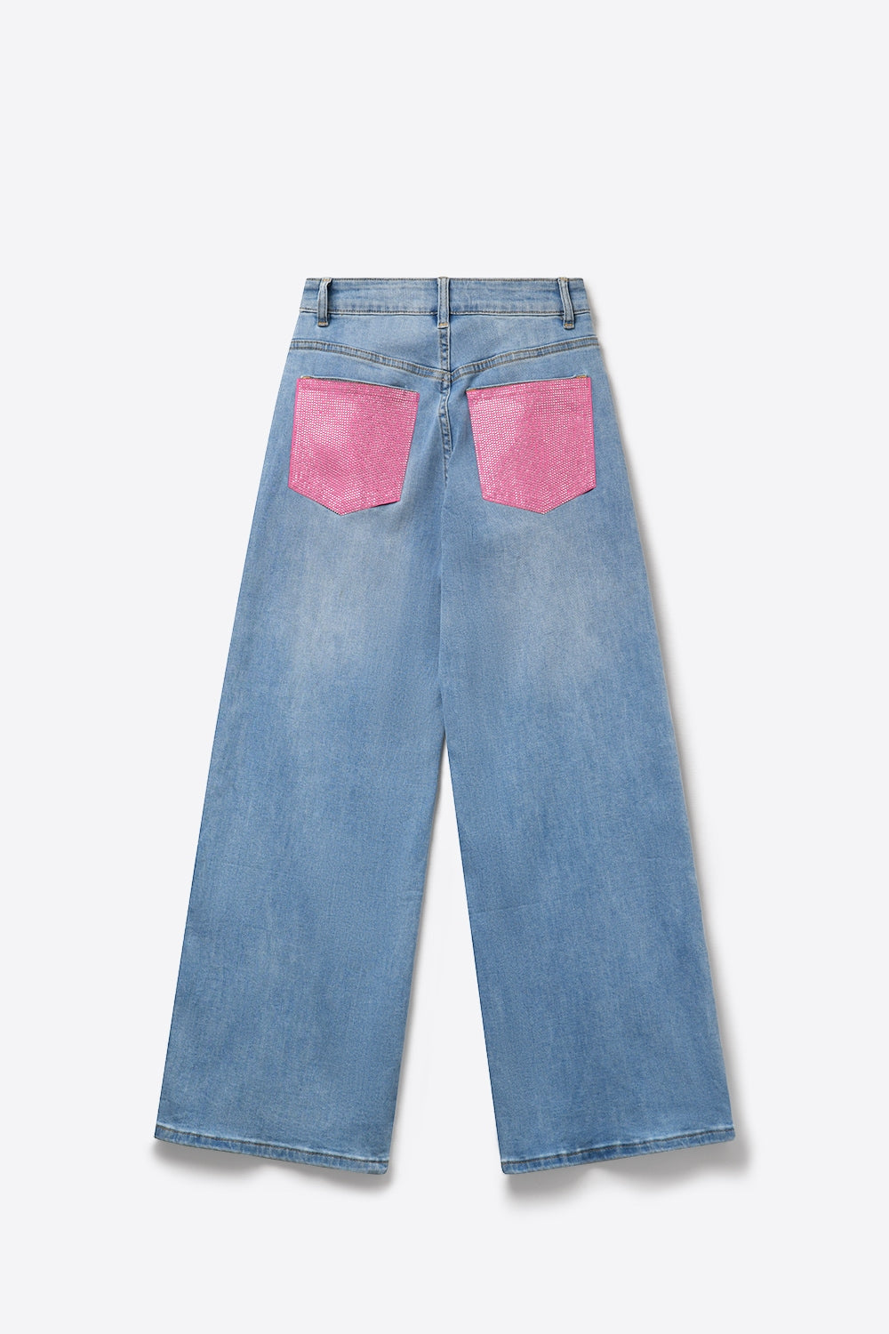 Jean en denim bleu clair à jambes larges avec poches arrière en strass rose