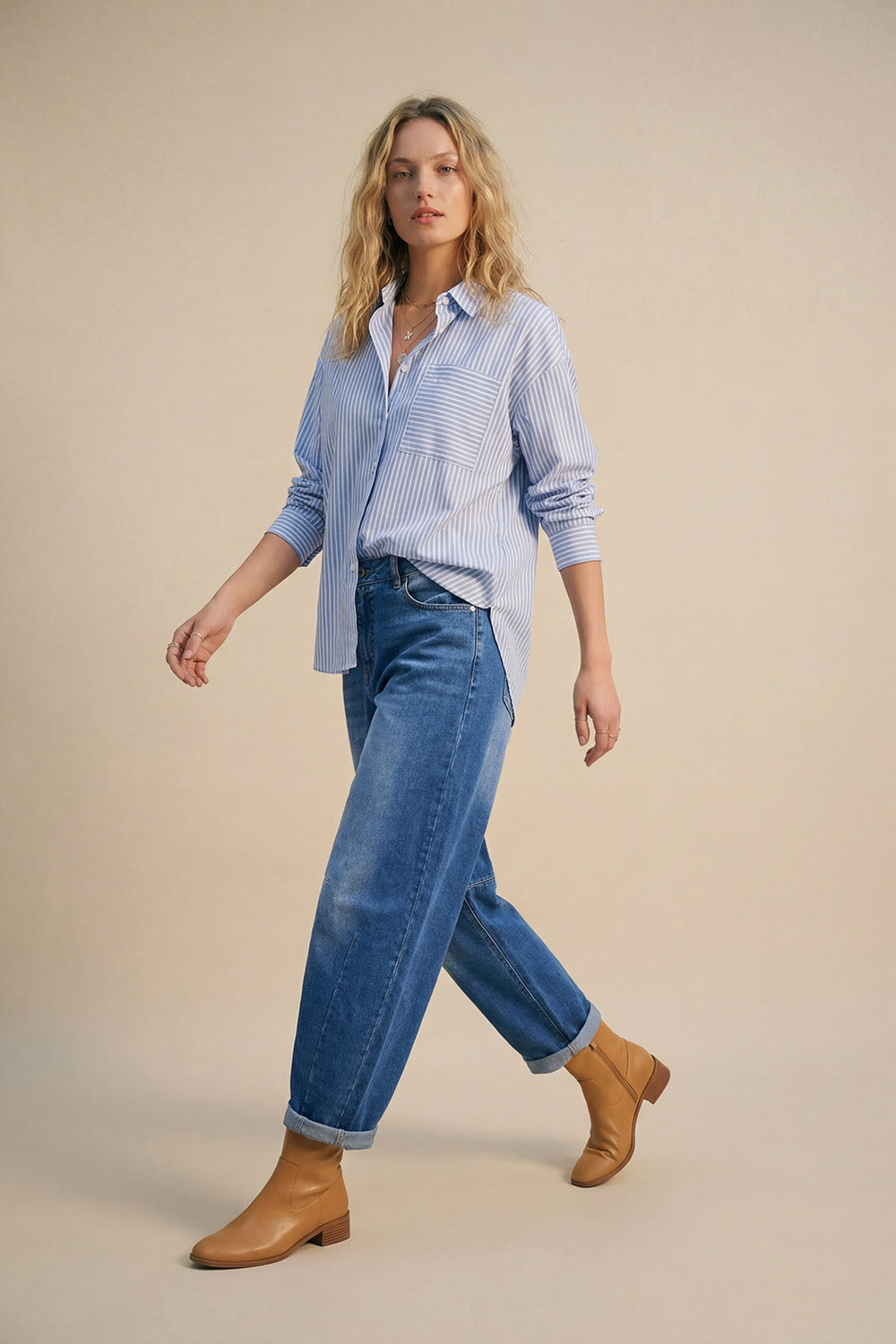 Chemise boutonnée à coupe décontractée rayée bleu clair