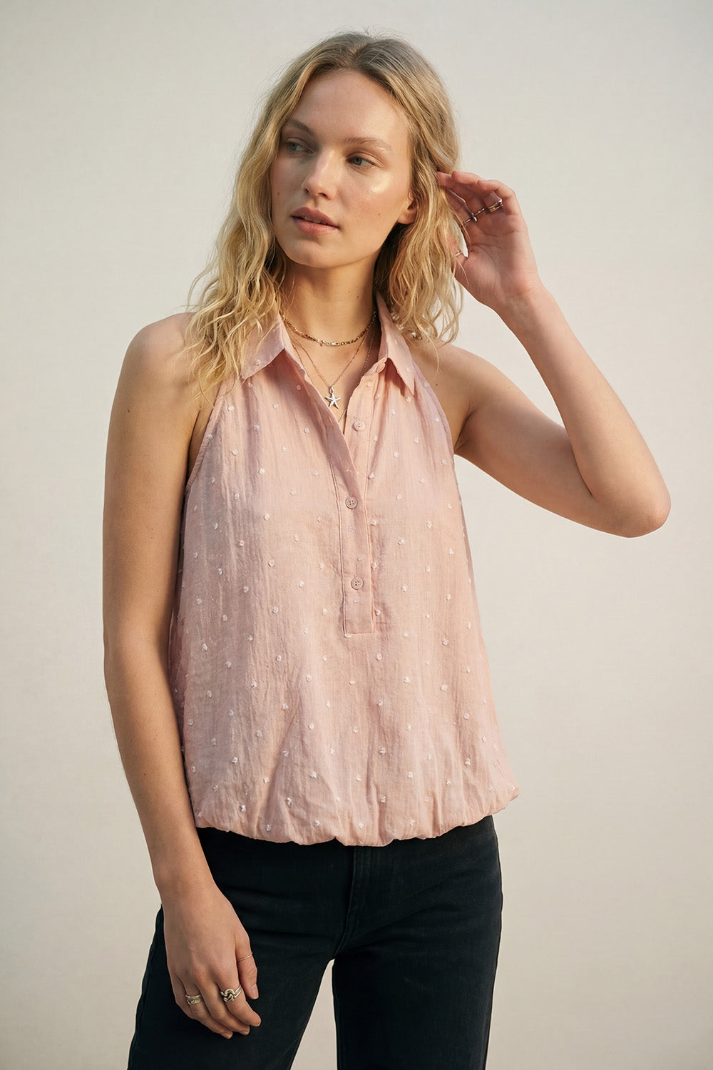 Chemisier sans manches avec col en Swiss Dot rose