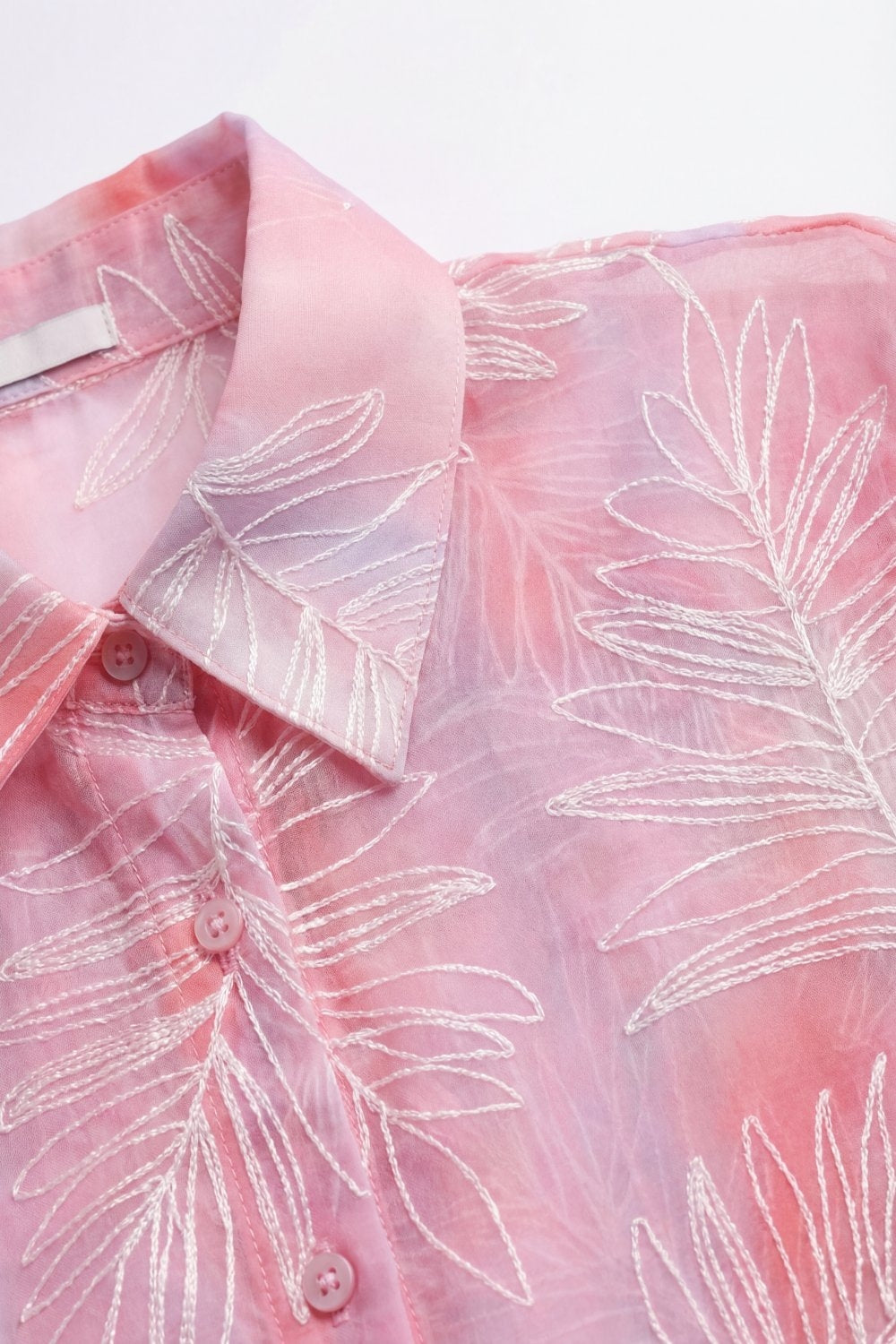 Chemise rose transparente à imprimé feuille avec tissu translucide