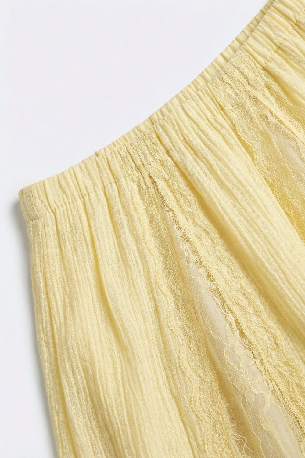 Jupe maxi trapèze jaune en tissu transparent texturé avec insert en dentelle